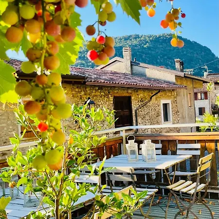 Antico Borgo Prabiu Hegos Lägenhet
