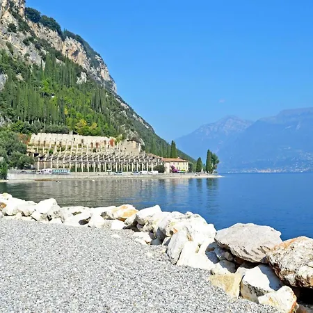 Antico Borgo Prabiu Hegos Lägenhet Tignale